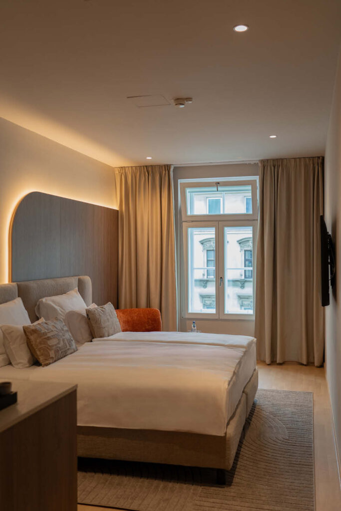 Reference Scorpio Dekori